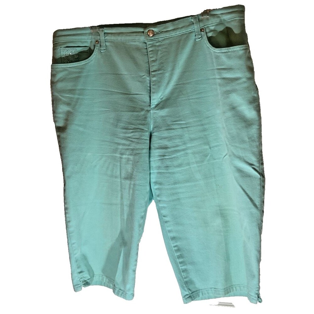 Gloria Vanderbilt Amanda Capri Jeans Teal Green Embroidered Rhinestone Size 16